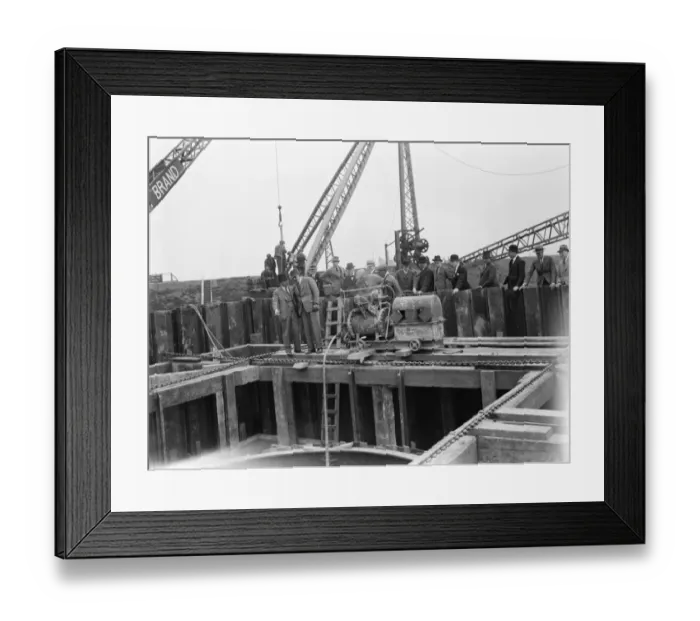 Framed Print : First shaft, Dartford Tunnel. 1937