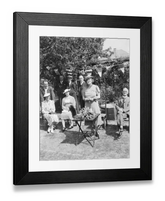 Framed Print : Lady Wood speaking at the Mottingham mid summer fair in Kent. 12 June 1939 Framed Print : Lady Wood speaking at the Mottingham mid summer fair in Kent. 12 June 1939