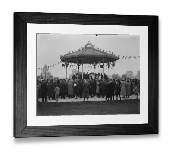 Framed Print : Coronation festivities at Dartford. 15 May 1937 Framed Print : Coronation festivities at Dartford. 15 May 1937