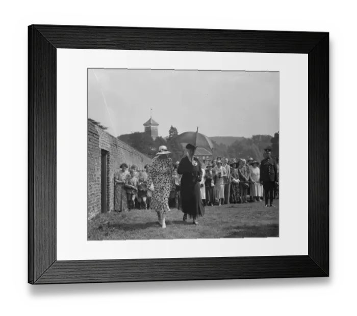 Framed Print : Queen Mary of Teck at Lullingstone Castle in Kent. 1936 Framed Print : Queen Mary of Teck at Lullingstone Castle in Kent. 1936