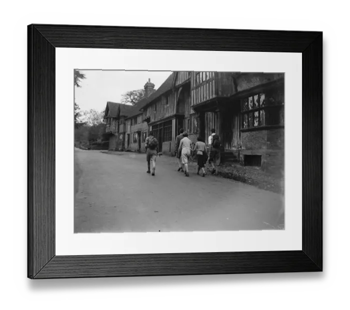 Framed Print : Hikers going through the village of Chiddingstone, Kent. 1933 Framed Print : Hikers going through the village of Chiddingstone, Kent. 1933
