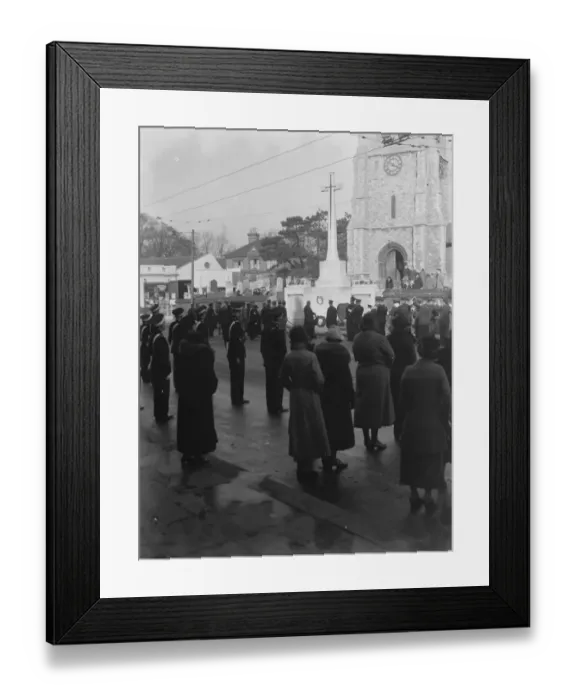 Framed Print : Armistice Memorial Service in Eltham, Kent. The placing of the wreaths