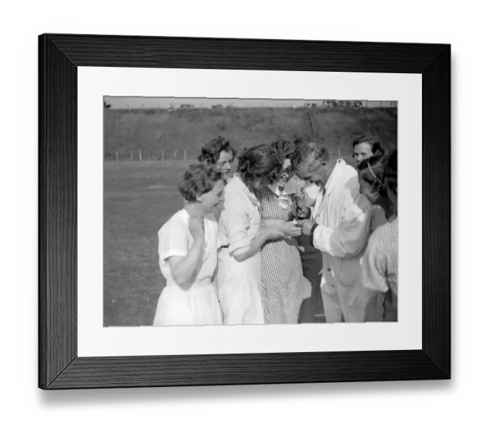Framed Print : Women Vs Men Cricket in Farningham, Kent. 1934 Framed Print : Women Vs Men Cricket in Farningham, Kent. 1934