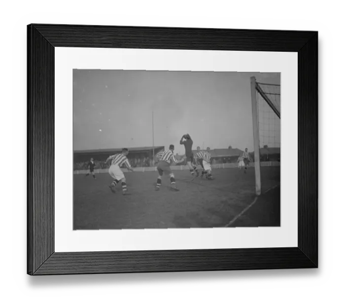 Framed Print : Football match - Dartford versus Colchester. The goalie makes a save Framed Print : Football match - Dartford versus Colchester. The goalie makes a save