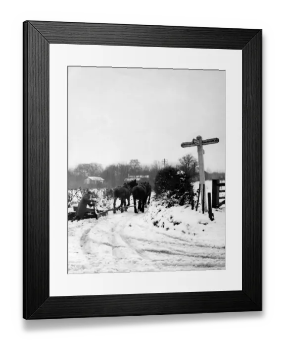 Framed Print : A Horsedrawn snow plough clearing the road near Eynsford 1940s Framed Print : A Horsedrawn snow plough clearing the road near Eynsford 1940s
