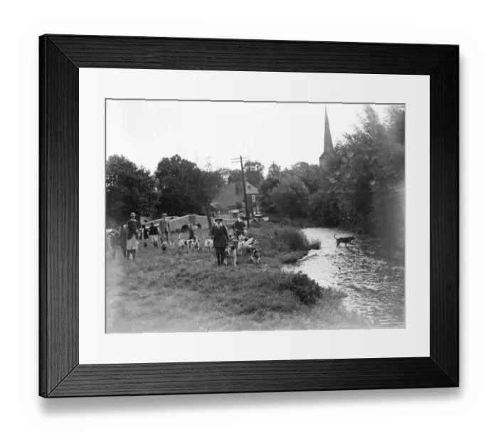 Framed Print : Otter hunting, Farningham, Kent. 1935 Framed Print : Otter hunting, Farningham, Kent. 1935
