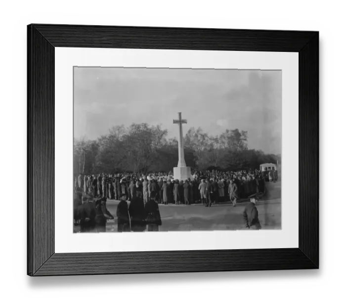 Framed Print : Armistice memorial service in Chislehurst, Kent. November 1936 Framed Print : Armistice memorial service in Chislehurst, Kent. November 1936