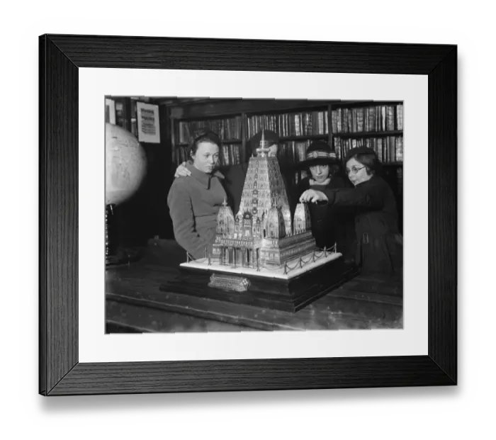 Framed Print : A model presented to the Prince of Wales by the people of Bihar and Orissa in India Framed Print : A model presented to the Prince of Wales by the people of Bihar and Orissa in India