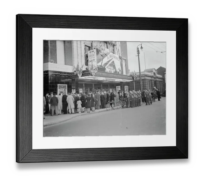 Framed Print : A national service Anti Aircraft display at the State Cinema in Dartford, Kent Framed Print : A national service Anti Aircraft display at the State Cinema in Dartford, Kent