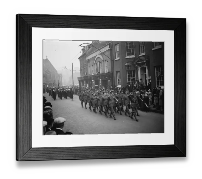 Framed Print : The procession during the Dartford Armistice memorial service. The mayor gives Framed Print : The procession during the Dartford Armistice memorial service. The mayor gives