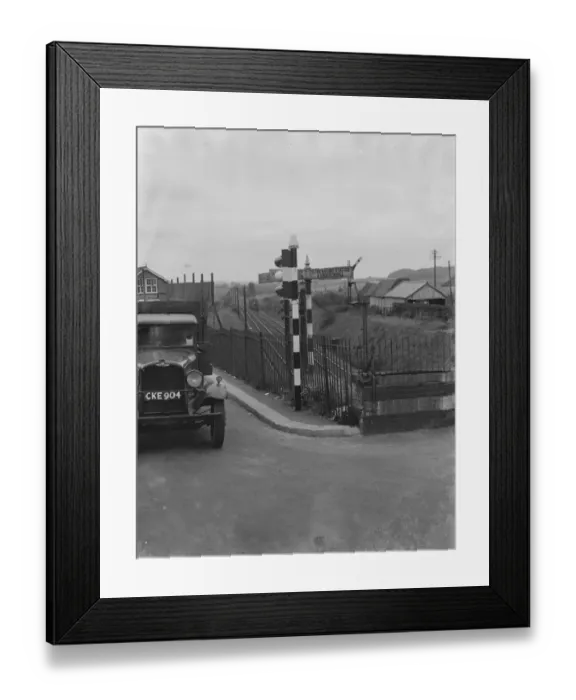Framed Print : Traffic lights in Swanley, Kent. 1936 Framed Print : Traffic lights in Swanley, Kent. 1936