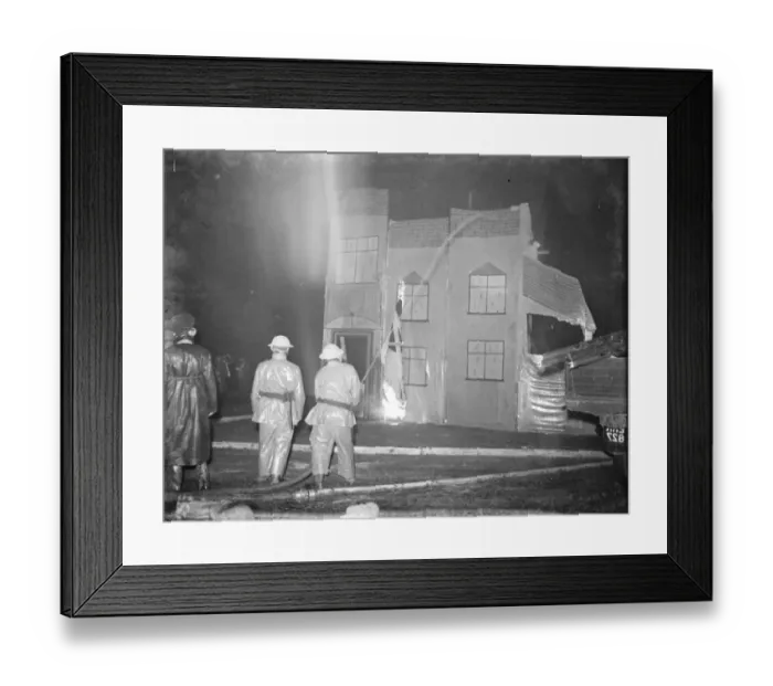 Framed Print : An Air Raid Precautions demonstration held at Sidcup Place, Kent. Demonstration Framed Print : An Air Raid Precautions demonstration held at Sidcup Place, Kent. Demonstration
