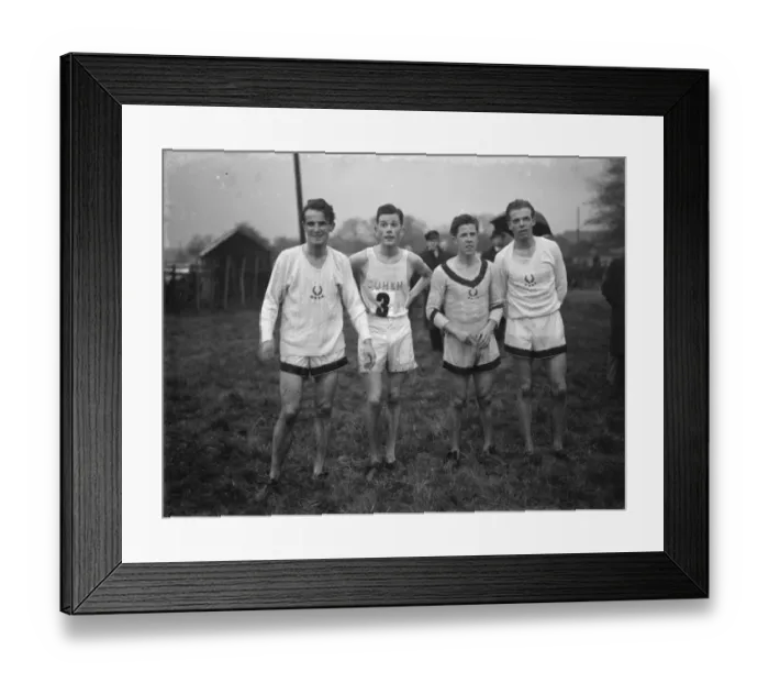 Framed Print : The Oxford University versus Cambridge University cross country race at Horton Kirby Framed Print : The Oxford University versus Cambridge University cross country race at Horton Kirby
