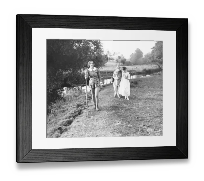 Framed Print : Mrs Hall at the front in the Eynsford Pageant, Kent 1939 Framed Print : Mrs Hall at the front in the Eynsford Pageant, Kent 1939