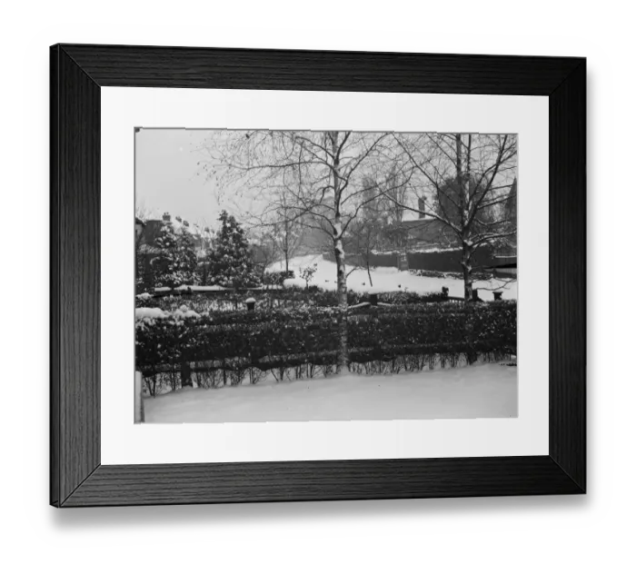 Framed Print : Snow scenes at nr 21 on Foots Cray Lane in Sidcup, Kent. 1938 Framed Print : Snow scenes at nr 21 on Foots Cray Lane in Sidcup, Kent. 1938