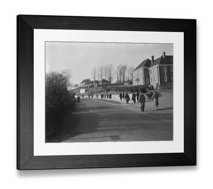 Framed Print : Crofton road in Orpington. On the right can be seen the council offices