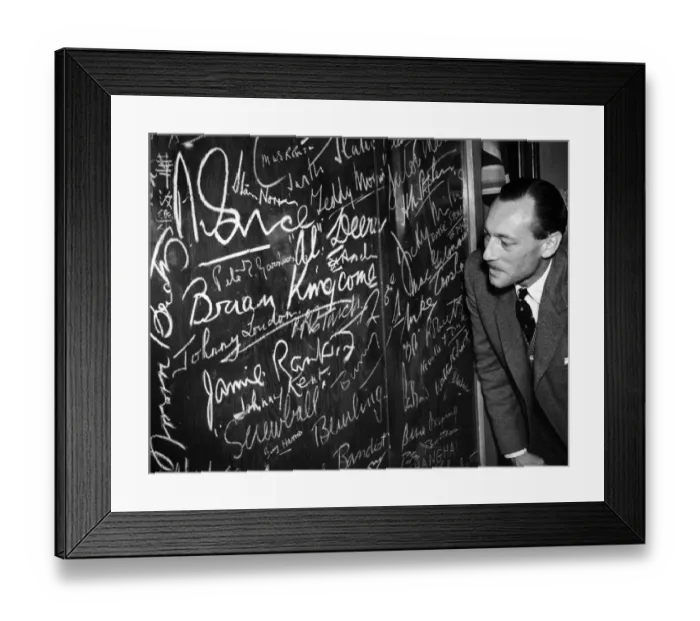 Framed Print : The Man Who Came Back. Squadron Leader R R Stanford Tuck, DSO, DFC, returns Framed Print : The Man Who Came Back. Squadron Leader R R Stanford Tuck, DSO, DFC, returns