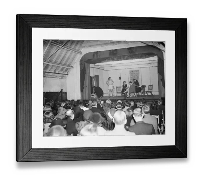 Framed Print : The Petts Wood Amateur Dramatic Society perform a play. 15 February 1936 Framed Print : The Petts Wood Amateur Dramatic Society perform a play. 15 February 1936