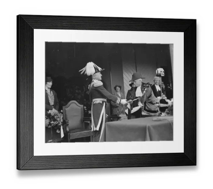 Framed Print : The presentation of the Erith Charter. Photo shows, left to right : Marquess Camden Framed Print : The presentation of the Erith Charter. Photo shows, left to right : Marquess Camden