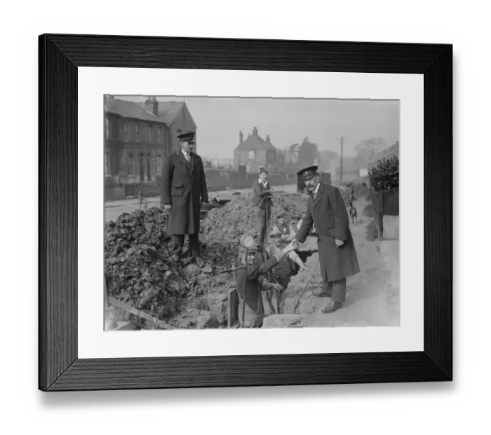 Framed Print : Chislehurst water inspector. 1935 Framed Print : Chislehurst water inspector. 1935