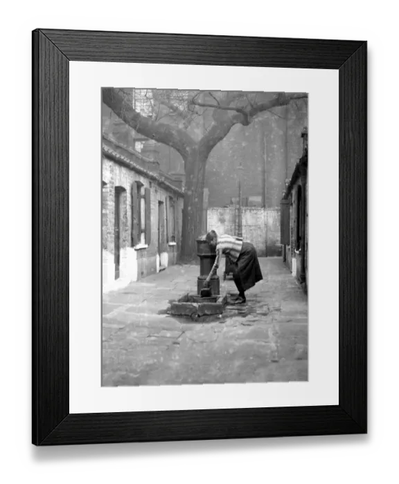 Framed Print : Shadwell Pump. 1933 Framed Print : Shadwell Pump. 1933