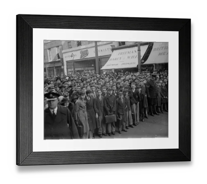 Framed Print : Announcing the new King in Dartford. A crowd of people including many schoolboys Framed Print : Announcing the new King in Dartford. A crowd of people including many schoolboys
