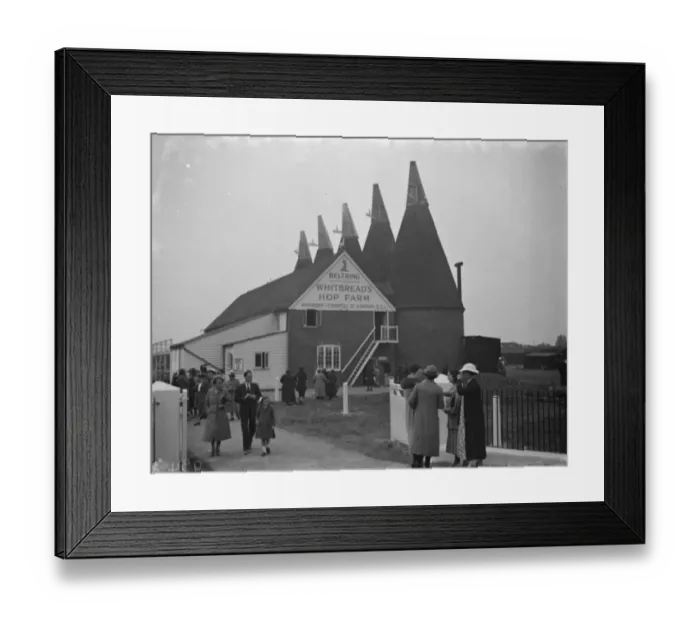 Framed Print : Whitbreads hop farm in Belting, Kent. The kilns where the hops are dried