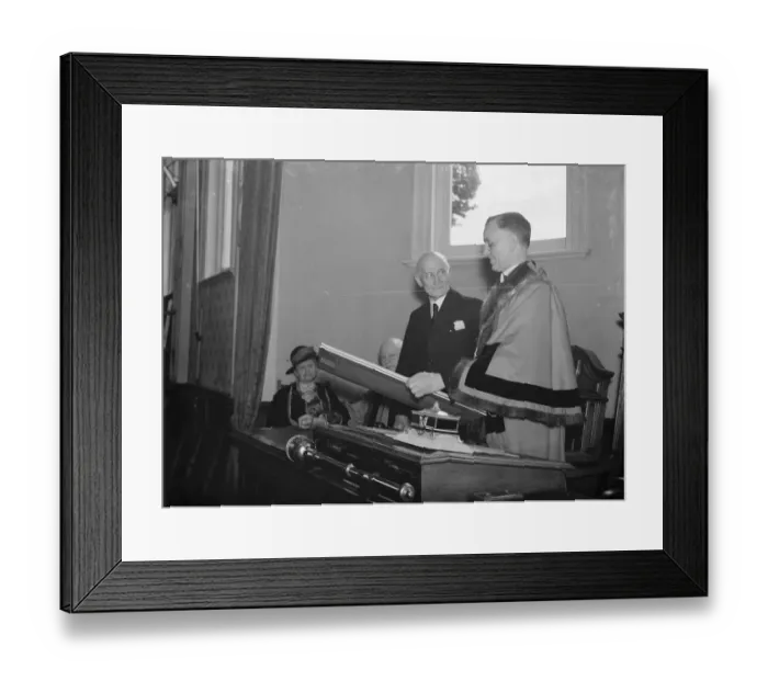 Framed Print : S K Keyes. Freeman of Dartford. 1937 Framed Print : S K Keyes. Freeman of Dartford. 1937