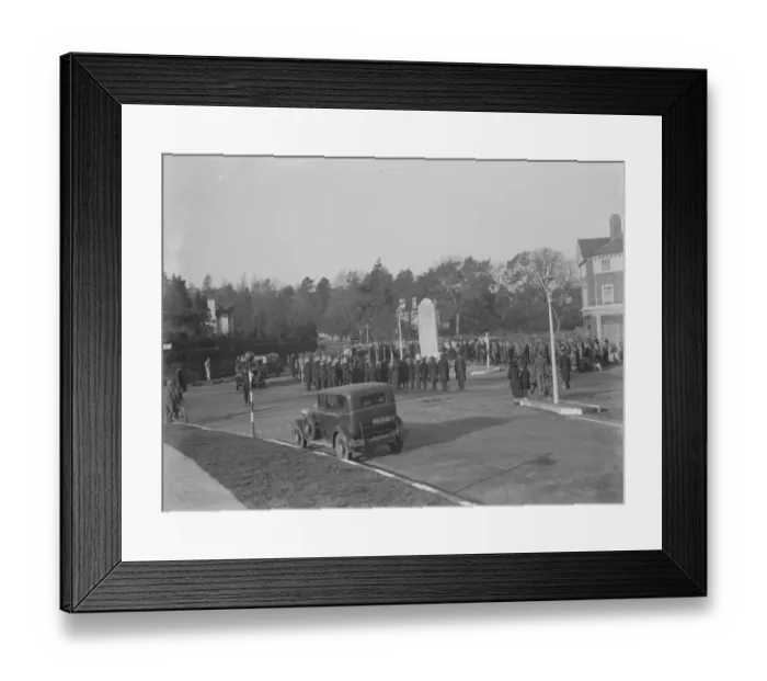 Framed Print : Armistice memorial service in Orpington, Kent. Crowd gathers round the memorial Framed Print : Armistice memorial service in Orpington, Kent. Crowd gathers round the memorial