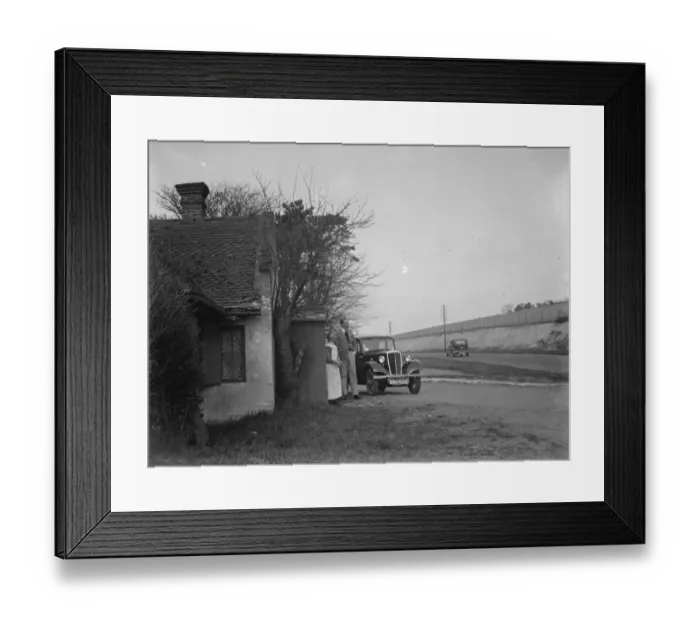 Framed Print : Tollgate Cottage, Farningham, Kent. 1935