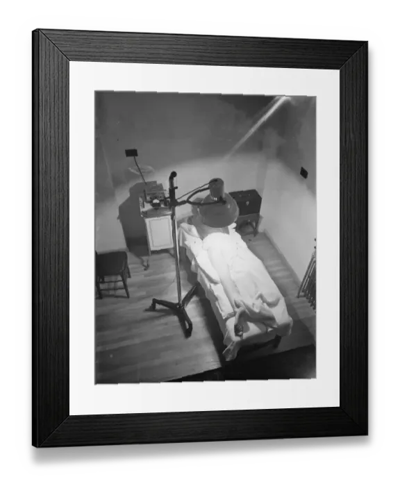 Framed Print : The Sidcup Cottage Hospital building in Kent. The light treatment room Framed Print : The Sidcup Cottage Hospital building in Kent. The light treatment room