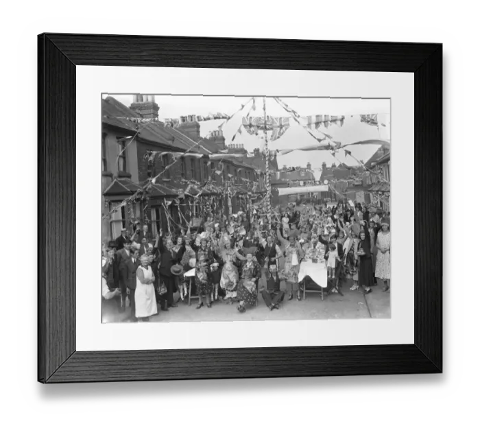 Framed Print : Coronation teas at Swanley. 12 May 1937 Framed Print : Coronation teas at Swanley. 12 May 1937