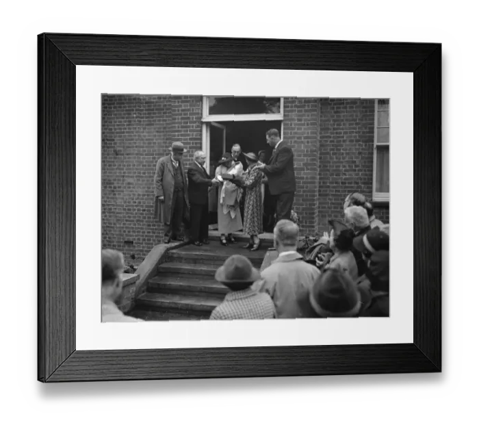 Framed Print : The opening of Riseley Maternity Home in Horton Kirby, Kent. 1938