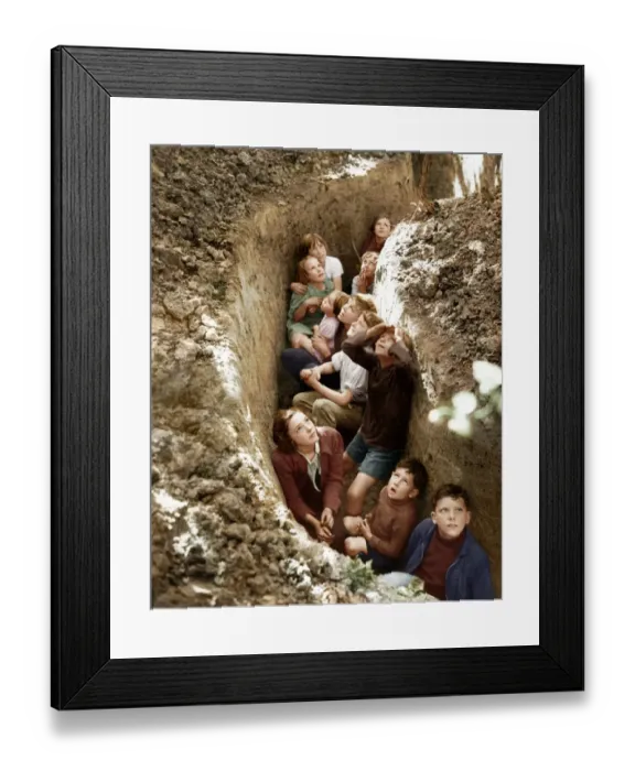 Framed Print : Children of hop pickers watch the Battle of Britain rage overhead, Kent 1940 colourised Framed Print : Children of hop pickers watch the Battle of Britain rage overhead, Kent 1940 colourised