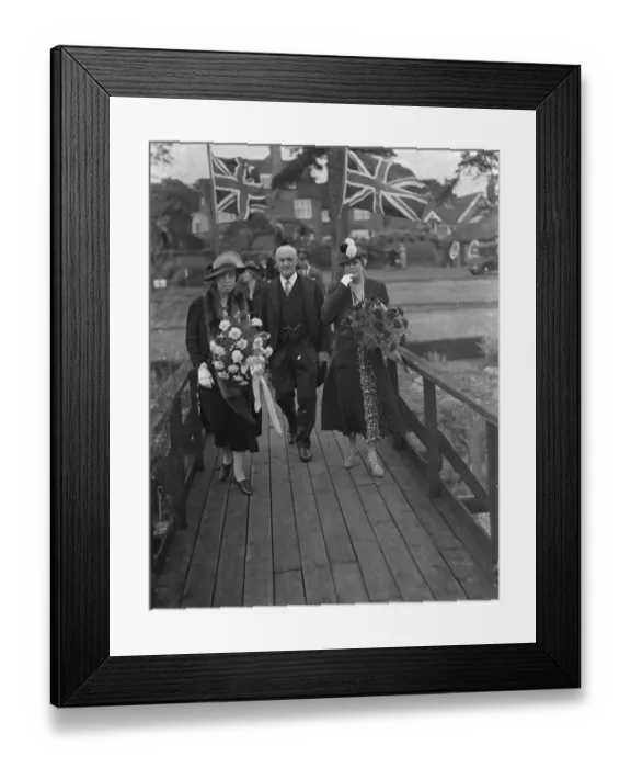 Framed Print : The charity Lifeboat fete in Scadbury, Kent. Lady Smithers, Sir Waldron Smithers Framed Print : The charity Lifeboat fete in Scadbury, Kent. Lady Smithers, Sir Waldron Smithers