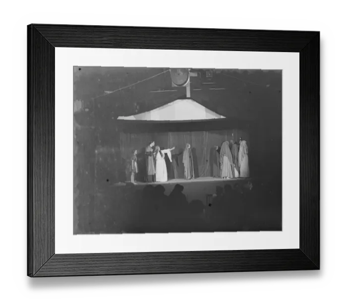 Framed Print : A Passion Play, performed in Dartford, Kent. 1939 Framed Print : A Passion Play, performed in Dartford, Kent. 1939
