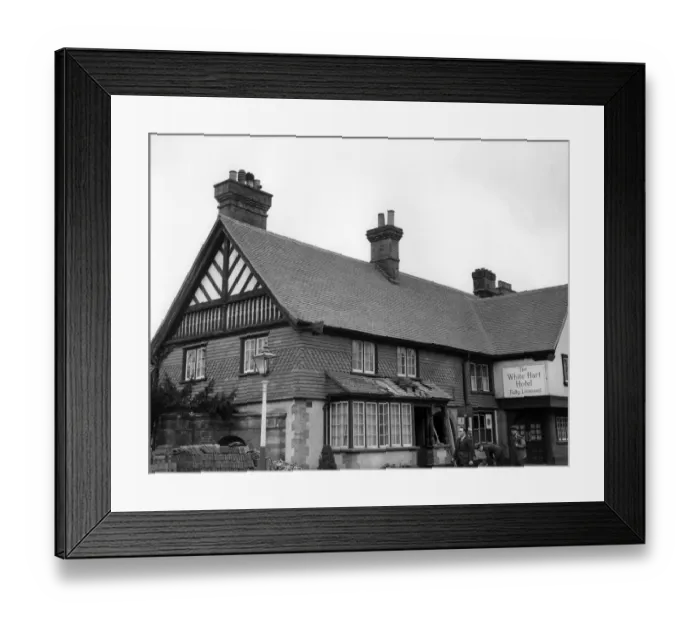 Framed Print : The exterior of the White Hart Hotel, Brasted, Kent where the pilots from RAF Biggin Framed Print : The exterior of the White Hart Hotel, Brasted, Kent where the pilots from RAF Biggin