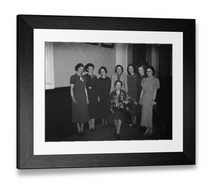 Framed Print : The Dartford Carnival Queen and the retinue. 6 April 1938 Framed Print : The Dartford Carnival Queen and the retinue. 6 April 1938