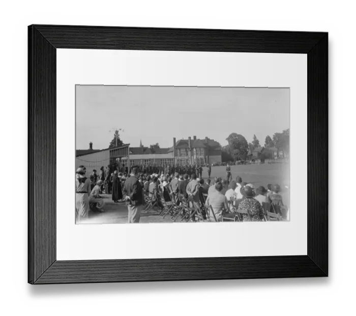 Framed Print : Officers Training Corps demonstration at Dartford Grammer school in Kent Framed Print : Officers Training Corps demonstration at Dartford Grammer school in Kent