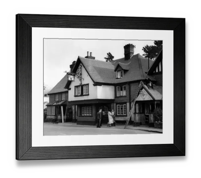 Framed Print : The White Hart Hotel, Brasted, Kent - favourite pub of Battle of Britain pilots Framed Print : The White Hart Hotel, Brasted, Kent - favourite pub of Battle of Britain pilots
