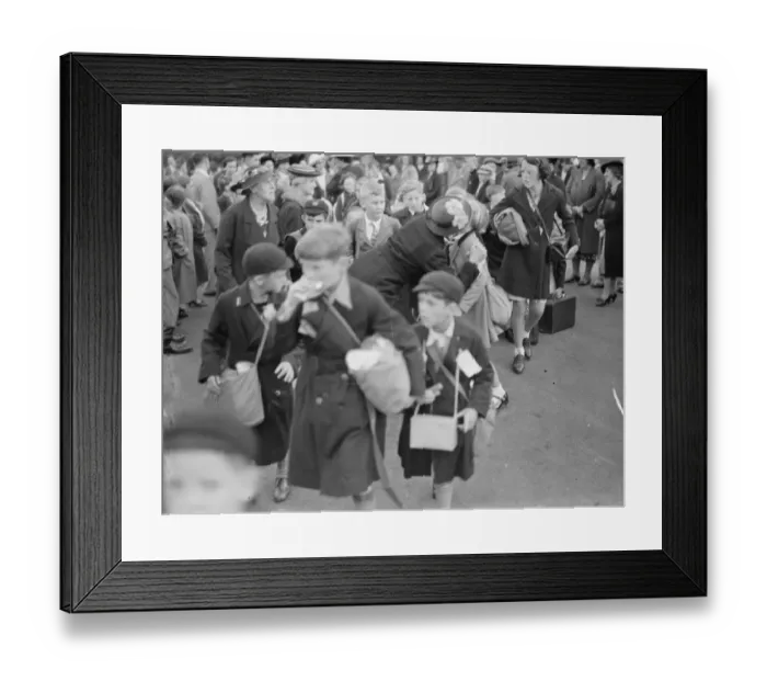 Framed Print : In response to the dangers of war the British government launched a scheme to evacuate Framed Print : In response to the dangers of war the British government launched a scheme to evacuate
