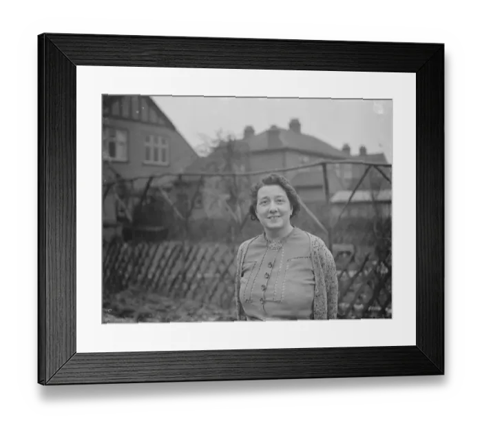Framed Print : Mrs A Bloice of Hurst Road in Sidcup, Kent. 1939 Framed Print : Mrs A Bloice of Hurst Road in Sidcup, Kent. 1939