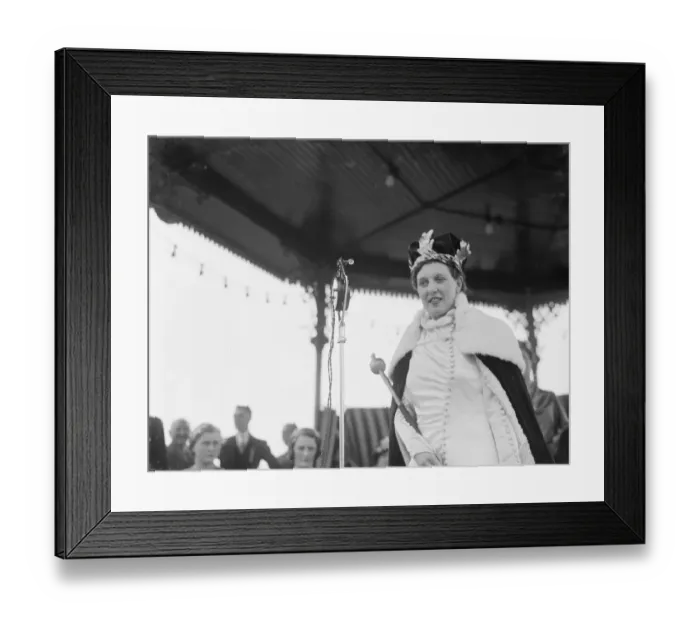 Framed Print : The Dartford Carnival Queen speaks after being crowned. 1936 Framed Print : The Dartford Carnival Queen speaks after being crowned. 1936