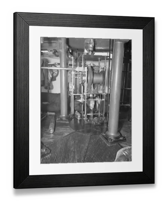 Framed Print : The clock work mechanism of the Dungeness lighthouse in Kent. 10 February 1939 Framed Print : The clock work mechanism of the Dungeness lighthouse in Kent. 10 February 1939
