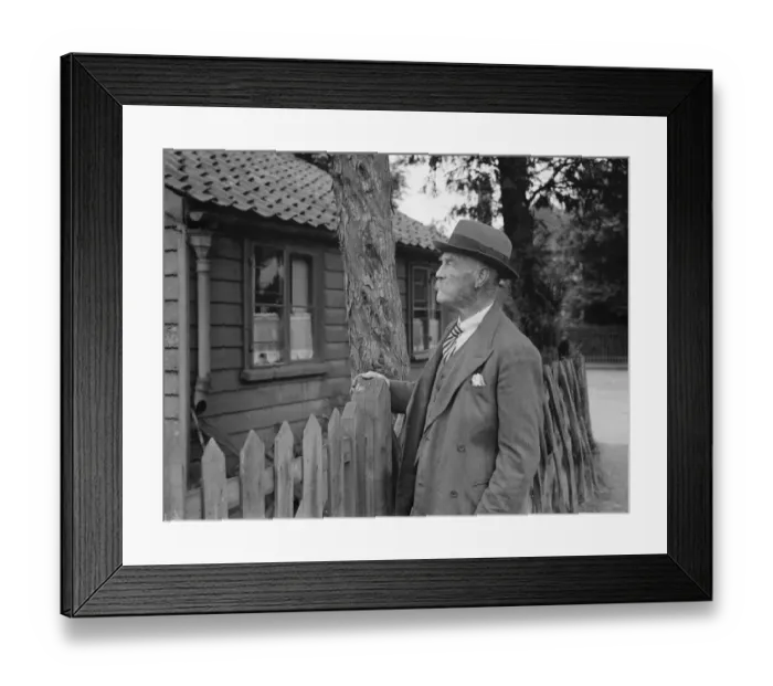 Framed Print : Mr JA Baxter of the Old Cottage, Lamorbey, Sidcup, Kent. 6 July 1937 Framed Print : Mr JA Baxter of the Old Cottage, Lamorbey, Sidcup, Kent. 6 July 1937