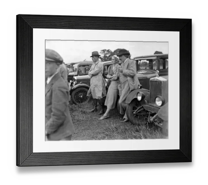 Framed Print : Linwood riding clubs Gymkhana at Fryern Court, Fordingbridge, New Forest. Captain Framed Print : Linwood riding clubs Gymkhana at Fryern Court, Fordingbridge, New Forest. Captain