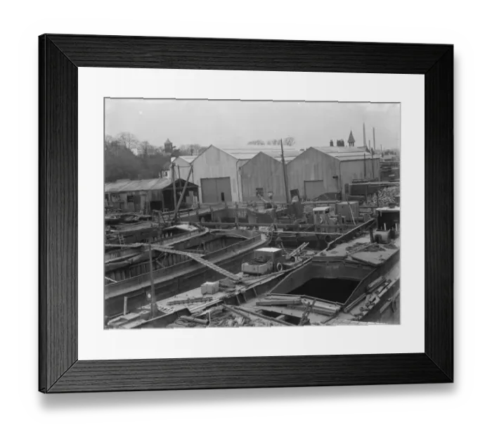 Framed Print : The Everard Docks in Greenhithe, Kent. 1937 Framed Print : The Everard Docks in Greenhithe, Kent. 1937