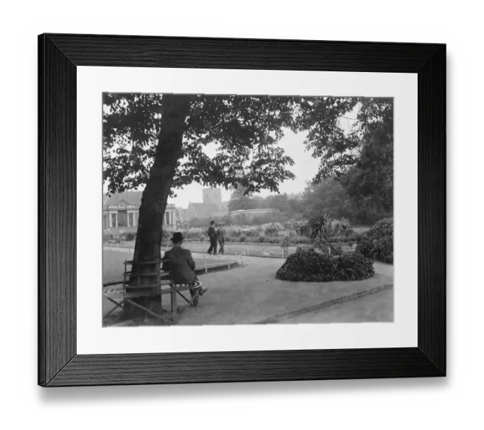 Framed Print : Dartford central park in Kent. 1938 Framed Print : Dartford central park in Kent. 1938