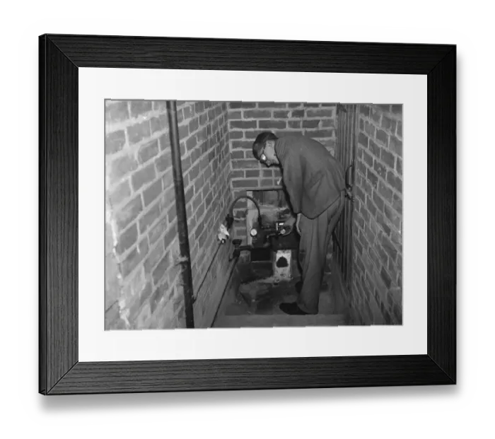 Framed Print : Hop Kilns the oil heater in Goudhurst. 1937