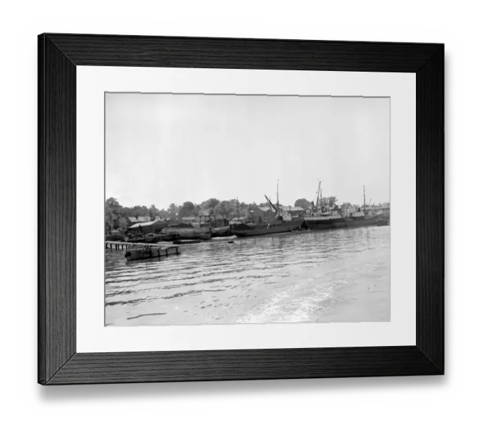 Framed Print : Everards Ship Yard at Greenhithe on the River Thames. 10 June 1947 Framed Print : Everards Ship Yard at Greenhithe on the River Thames. 10 June 1947